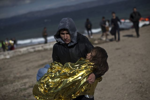 Σώοι εντοπίστηκαν οι δύο πρόσφυγες μετά την ανατροπή σκάφους στη Λέσβο